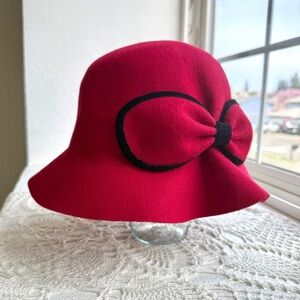 Vintage Red Felted Wool Cloche Hat Bow Detail Parisian Coquette 90s